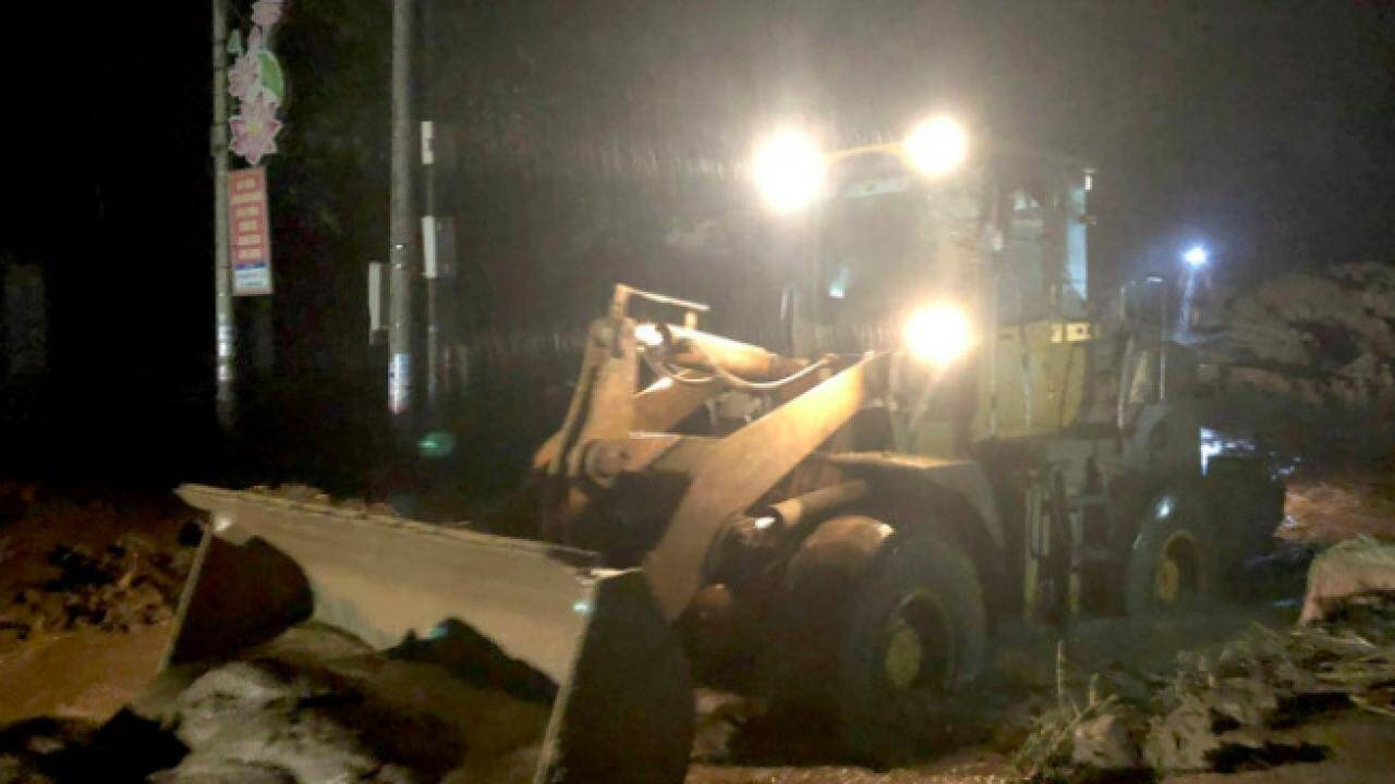 Mở &ldquo;đường m&aacute;u&rdquo; cứu d&acirc;n v&ugrave;ng lũ qu&eacute;t Kỳ Sơn: Mệnh lệnh từ tr&aacute;i tim