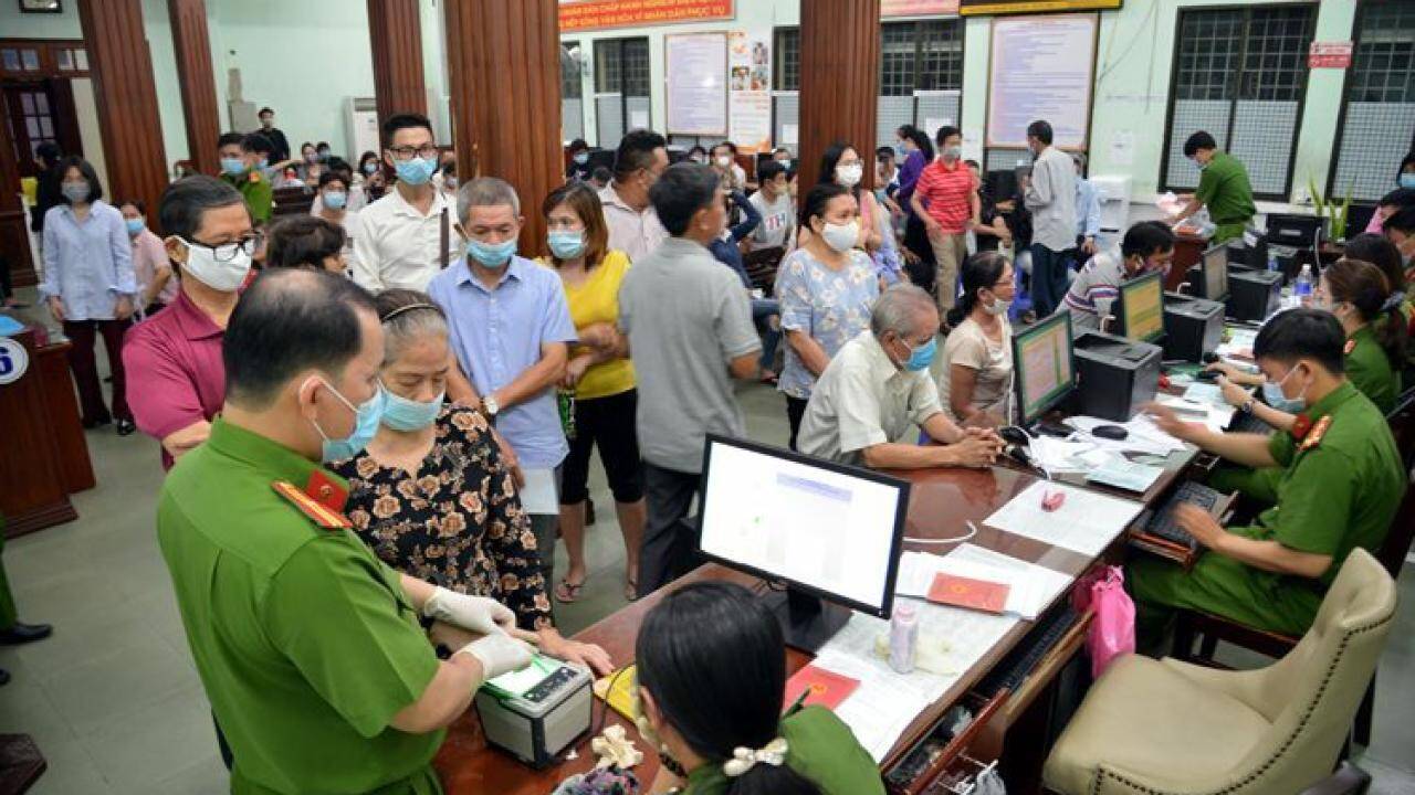 Tăng tốc chuyển đổi số: Cần n&acirc;ng vai tr&ograve; &ldquo;c&ocirc;ng d&acirc;n số&rdquo;