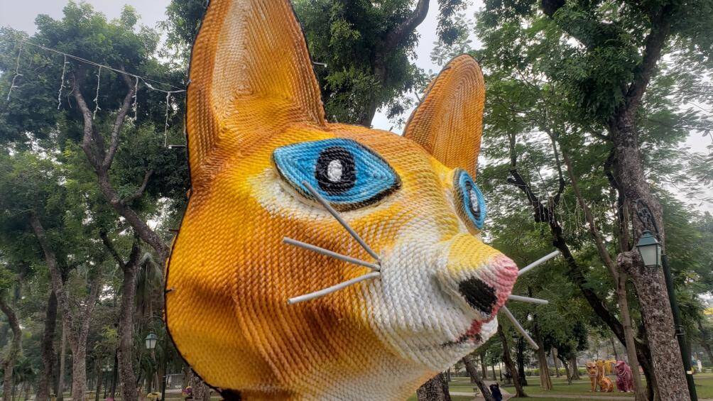 Li&ecirc;n quan đến việc n&agrave;y, đại diện C&ocirc;ng tyTNHH một th&agrave;nh vi&ecirc;n C&ocirc;ng vi&ecirc;n Thống Nhất cho biết, khung con m&egrave;o trước đ&acirc;y được nước ngo&agrave;i t&agrave;i trợ v&agrave; tiến h&agrave;nh trồng hoa ở b&ecirc;n trong.