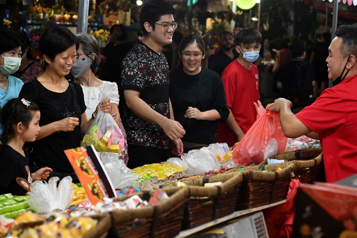 V&agrave;o đ&ecirc;m 21/1, lễ hội đếm ngược để ch&agrave;o đ&oacute;n thời khắc giao thừa Tết &acirc;m lịch sẽ được tổ chức tại Quảng trường Kreta Ayer. Ảnh: Straits Times