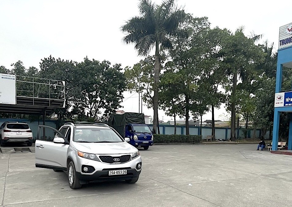 Nhiều chủ xe vui mừng v&igrave; được đăng kiểm xe kịp thời để đủ điều kiện lưu th&ocirc;ng trong dịp Tết Nguy&ecirc;n đ&aacute;n m&agrave; kh&ocirc;ng phải chờ đợi l&acirc;u