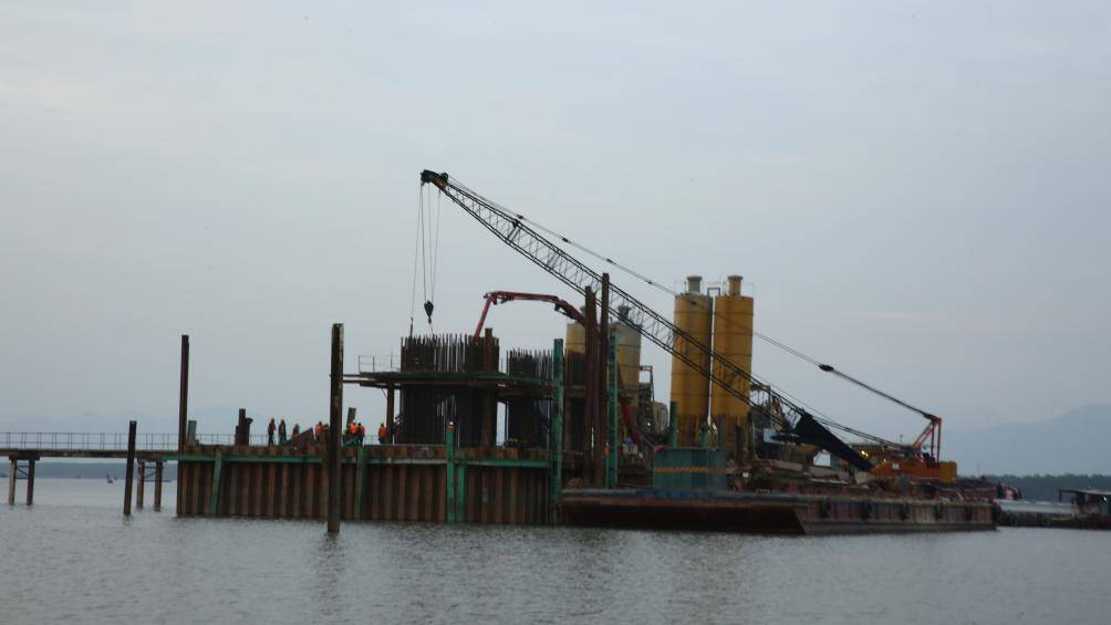 Tổng mức đầu tư dự án là hơn 1.940 tỷ đồng, thuộc công trình giao thông nhóm B, công trình cầu đường bộ cấp đặc biệt.