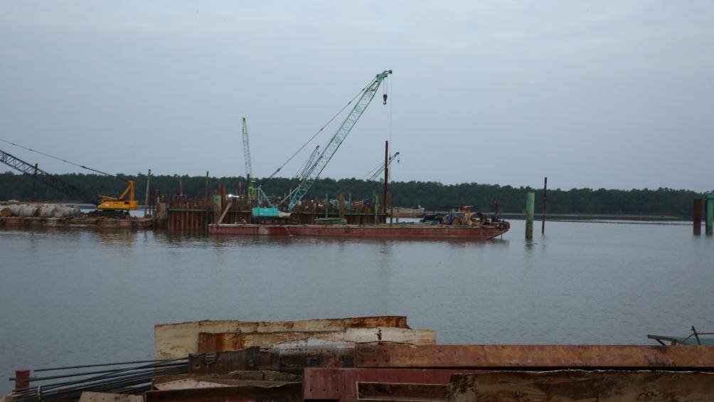 Ông Đỗ Tuấn Anh, Giám đốc Ban Quản lý dự án đầu tư xây dựng các công trình giao thông Hải Phòng cho biết, sau khi hoàn thành, cây cầu sẽ thay thế cho phà Bến Rừng hiện nay. Cùng với Quốc lộ 10, cao tốc Hạ Long - Hải Phòng thì cầu Bến Rừng sẽ là cửa ngõ chính thứ 3 kết nối trực tiếp Hải Phòng - Quảng Ninh bằng đường bộ.