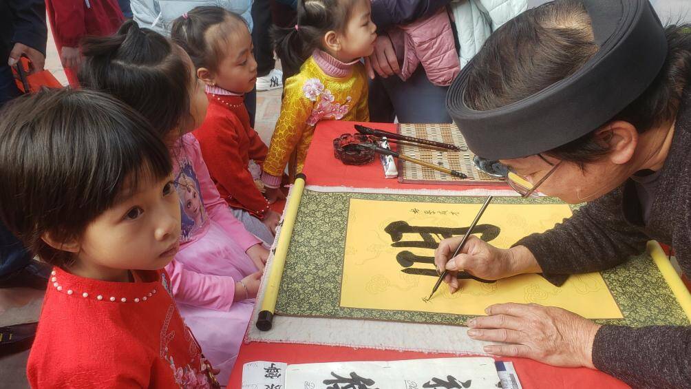 Sau ba năm (2020-2022) phải tạm dừng hoạt động đ&ecirc;̉ ph&ograve;ng, chống dịch Covid-19, Lễ hội khai ấn đền Trần năm nay sẽ được tổ chức lại v&agrave;o Xu&acirc;n Qu&yacute; M&atilde;o 2023 n&agrave;y.