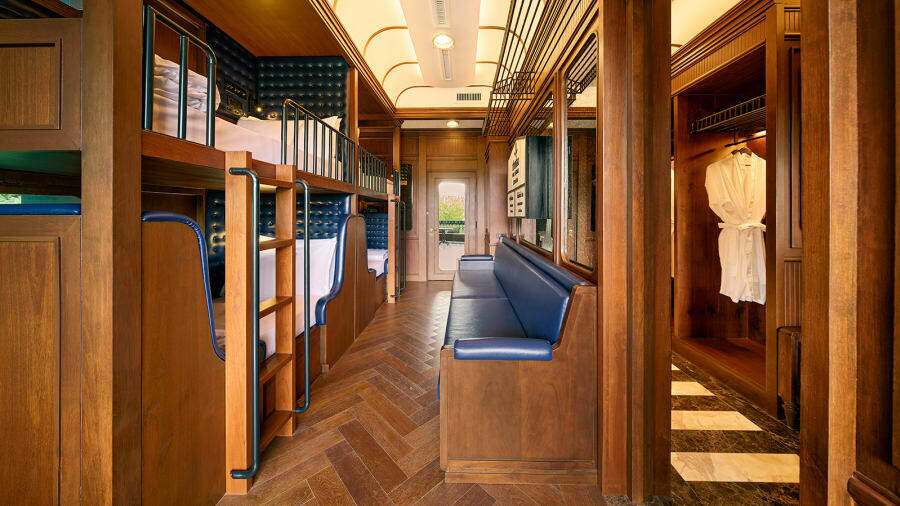 Các phòng nghỉ tại khu nghỉ dưỡng đều có thiết kế mô phỏng toa tàu cũ, mang đến không gian nghỉ ngơi độc đáo cho du khách. Ảnh - CNN