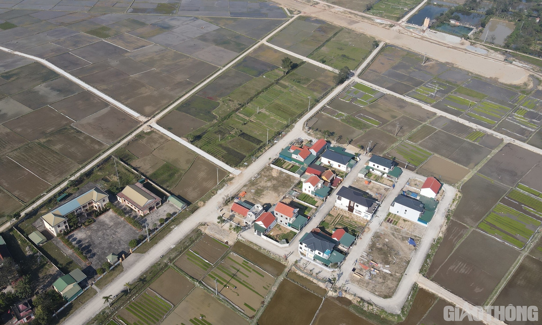 Những ng&agrave;y đầu xu&acirc;n năm mới Qu&yacute; M&atilde;o 2023, PV B&aacute;o Giao th&ocirc;ng đ&atilde; c&oacute; dịp về c&aacute;c khu t&aacute;i định cư Dự &aacute;n cao tốc Bắc - Nam đoạn qua địa phận tỉnh Nghệ An v&agrave; H&agrave; Tĩnh.