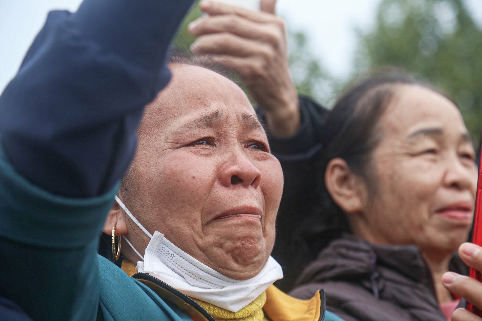 "Gia đ&igrave;nh rất tự h&agrave;o về ch&aacute;u v&agrave; cũng tin tưởng trong m&ocirc;i trường qu&acirc;n ngũ ch&aacute;u n&oacute; sẽ học hỏi được nhiều kiến thức, kỹ năng bổ &iacute;ch", b&agrave; Nguyễn Thị V&acirc;n chia sẻ trong cảm x&uacute;c bịn rịn.