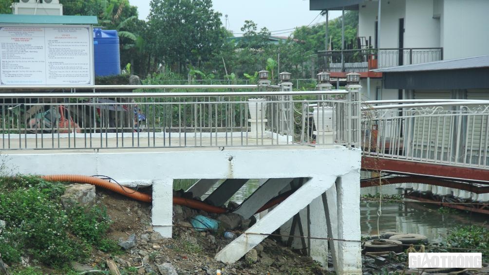 Trước đề nghị của Sở GTVT Hải Dương, UBND tỉnh đã có văn bản chỉ đạo các cơ quan chức năng phối hợp để kiểm tra, xử lý những vi phạm tại cảng Cống Câu khi để nhà hàng du thuyền mọc lên, hoạt động trong khu vực cảng.