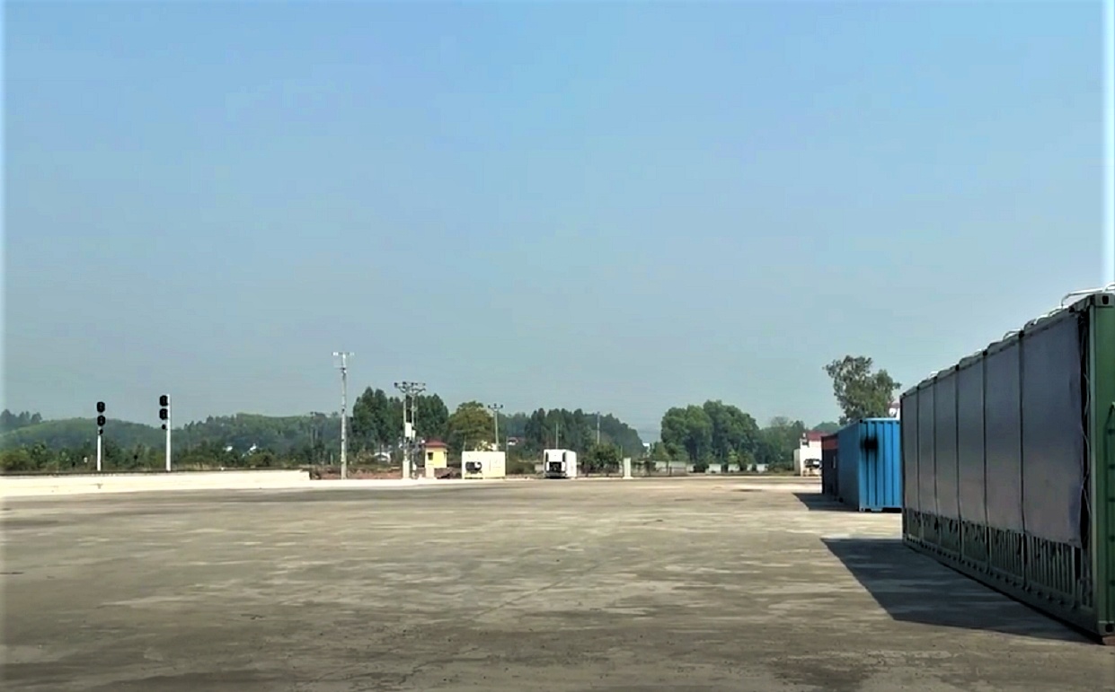 Trao đổi với B&aacute;o Giao th&ocirc;ng, &ocirc;ng Trương Tồn Vĩ, Tổng gi&aacute;m đốc C&ocirc;ng ty Việt Th&ocirc;ng cho biết, với việc đưa ga K&eacute;p v&agrave;o hoạt động li&ecirc;n vận quốc tế sẽ tạo thuận lợi hơn cho doanh nghiệp, r&uacute;t ngắn qu&atilde;ng đường, đỡ &aacute;ch tắc khi h&agrave;ng h&oacute;a vận chuyển tăng cao. V&igrave; vậy Việt Th&ocirc;ng đang phối hợp c&ugrave;ng đường sắt Việt Nam khảo s&aacute;t, để lập dự &aacute;n đầu tư hạ tầng, dịch vụ ga K&eacute;p th&agrave;nh ga li&ecirc;n vận ti&ecirc;u chuẩn quốc tế, trở th&agrave;nh trung t&acirc;m trung chuyển h&agrave;ng h&oacute;a xuất nhập khẩu c&aacute;c nước trong khu vực. Dự kiến sẽ huy động khoảng 1.700 tỷ cho dự &aacute;n.