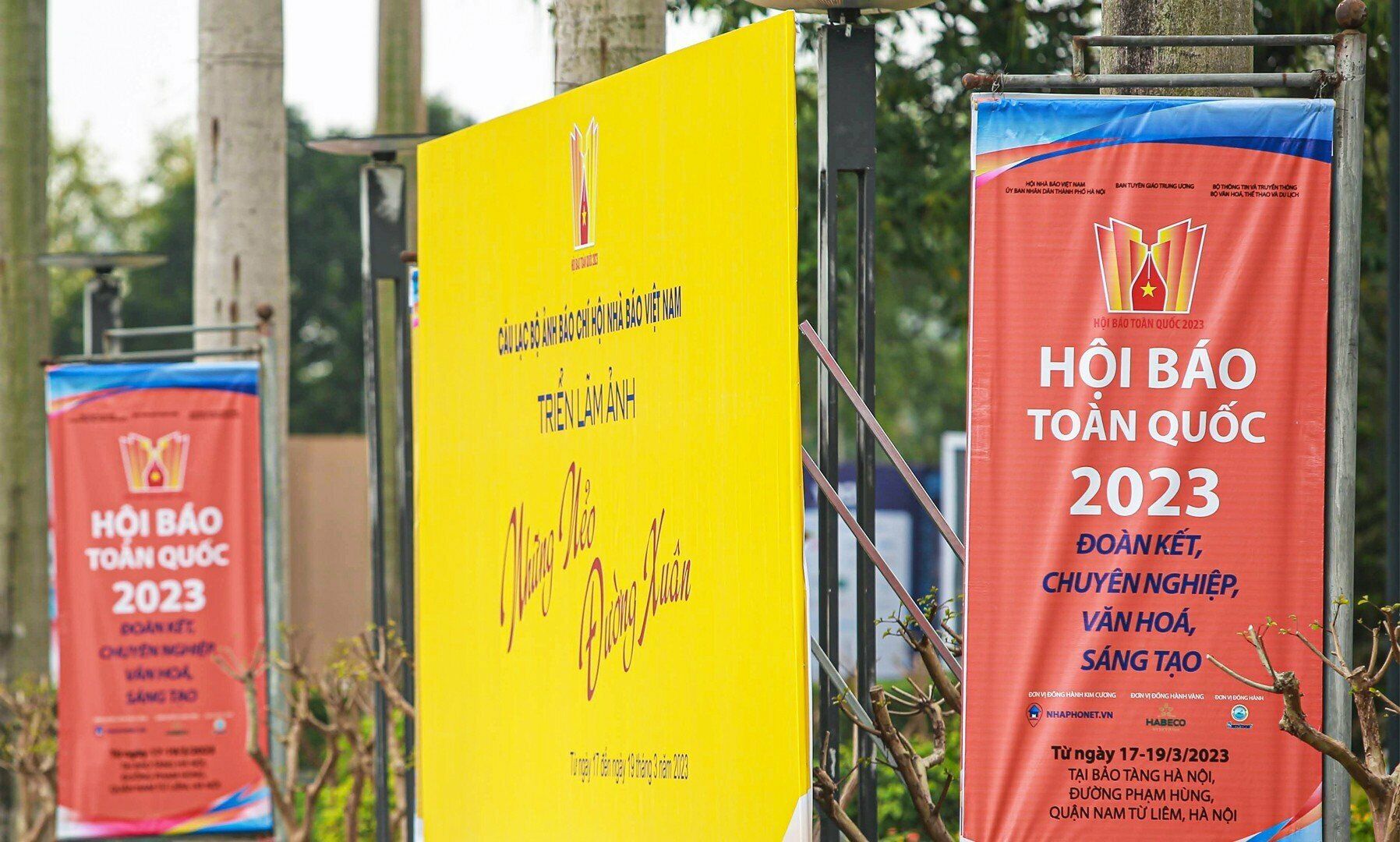 &Ocirc;ng Nguyễn Đức Lợi, Ph&oacute; Chủ tịch Thường trực Hội Nh&agrave; b&aacute;o Việt Nam, Trưởng Ban tổ chức Hội b&aacute;o to&agrave;n quốc 2023 chia sẻ, chủ đề "Đo&agrave;n kết - Chuy&ecirc;n nghiệp - Văn h&oacute;a - S&aacute;ng tạo" của Hội b&aacute;o năm nay l&agrave; một sự kh&aacute;c biệt so với c&aacute;c năm trước.