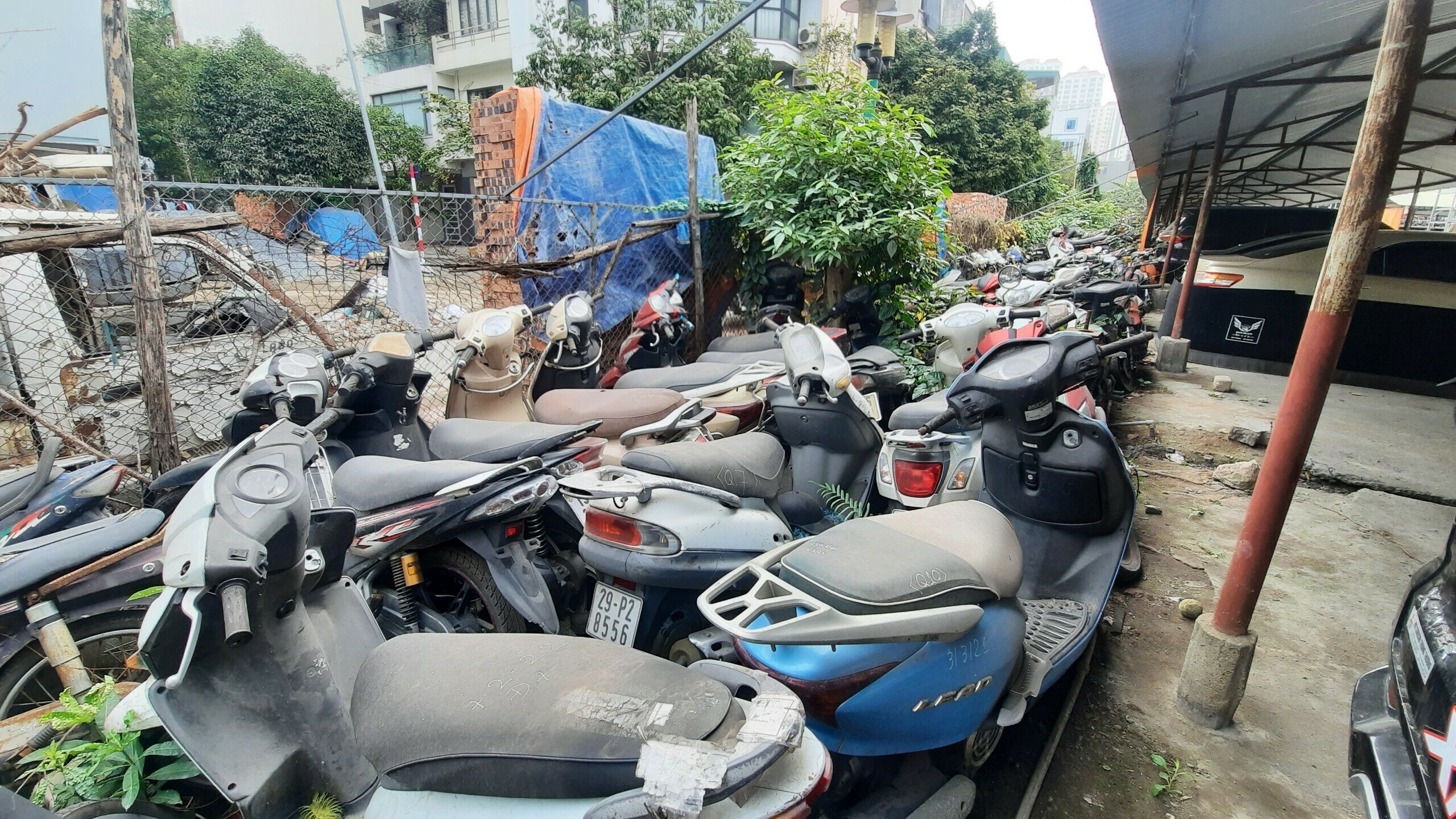 Trao đổi với PV B&aacute;o Giao th&ocirc;ng, Thiếu t&aacute; Trần Quang Chinh, Đội trưởng Đội CSGT số 6 (C&ocirc;ng an TP H&agrave; Nội) cho biết, từ khi triển khai cao điểm xử l&yacute; vi phạm nồng độ cồn th&igrave; lượng phương tiện bị tạm giữ đ&atilde; gia tăng.