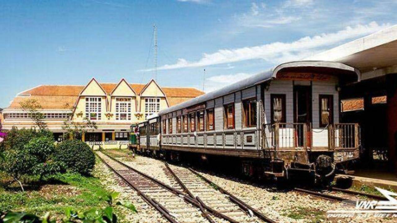 C&aacute;ch n&agrave;o huy động 25.000 tỷ đồng kh&ocirc;i phục đường sắt Th&aacute;p Ch&agrave;m - Đ&agrave; Lạt?