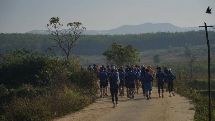 Những h&igrave;nh ảnh đẹp tr&ecirc;n đường đua THACO Marathon v&igrave; ATGT 2023 - Sa Thầy- Ảnh 6.