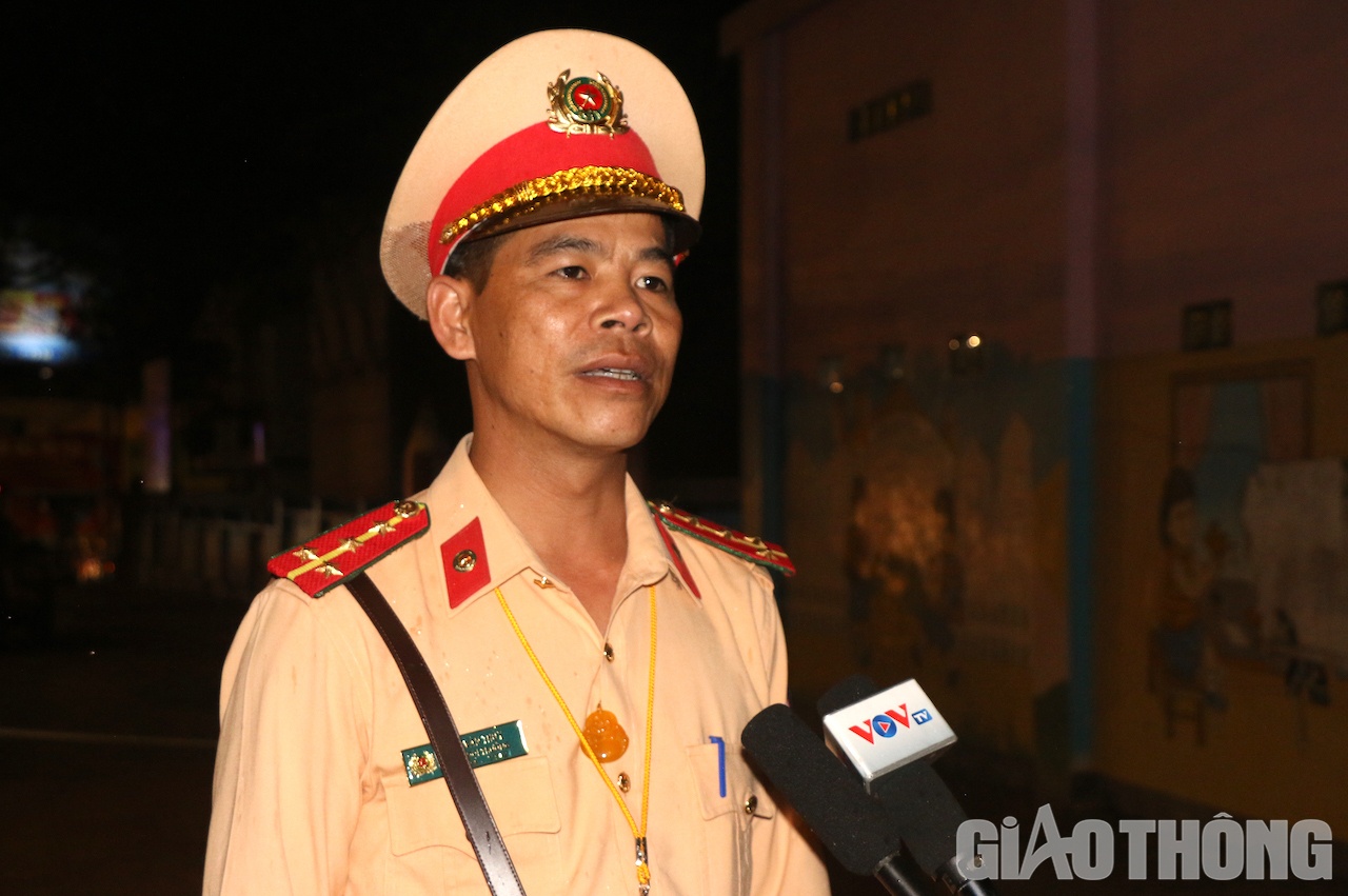 Đại úy An Văn Thùy, Tổ trưởng tổ chuyên đề đặc biệt xử lý nồng độ cồn cho biết: "Thực hiện ý kiến chỉ đạo của lãnh đạo Bộ Công an, Ban Giám đốc công an tỉnh, và Phòng CSGT, quá trình xử lý vi phạm nồng độ cồn sẽ không có vùng cấm. Lực lượng CSGT kiên quyết xử lý, đúng người, đúng hành vi vi phạm.
Trong quá trình TTKS, nhiều lái xe vi phạm nồng độ cồn khi xuống xe bất hợp tác, rút điện thoại gọi điện cho người thân cầu cứu giúp đỡ, câu kéo thời gian nhưng đều bị xử lý nghiêm. Lực lượng CSGT làm nhiệm vụ không có bất kì sự can thiệp, không bỏ qua bất kì trường hợp vi phạm nồng độ cồn nào trong quá trình xử lý".