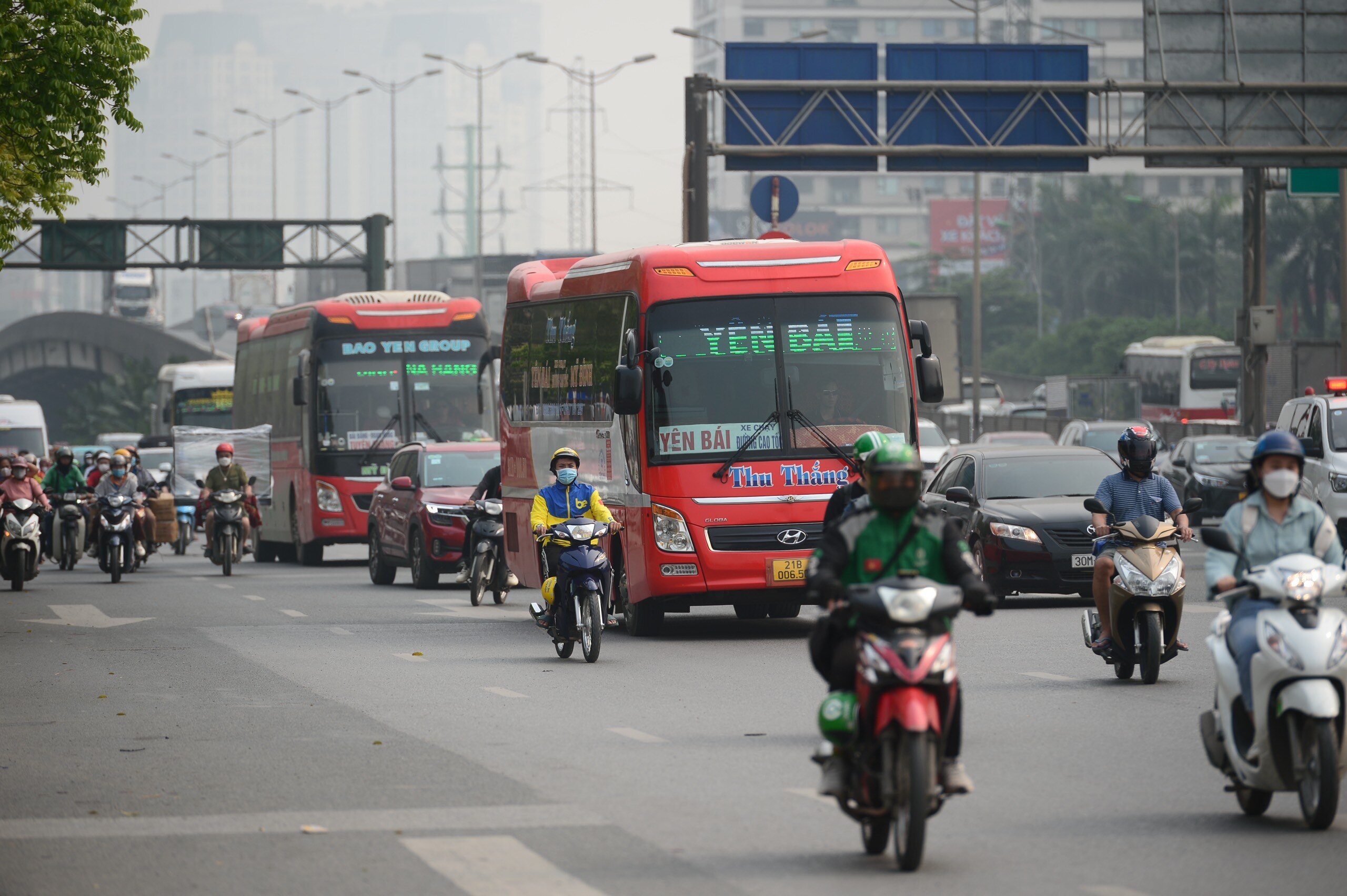 Th&ocirc;ng số kỹ thuật của m&aacute;y bắn tốc độ cho thấy, t&agrave;i xế n&agrave;y chỉ cho xe chạy 14km/h tr&ecirc;n tuyến đường Phạm H&ugrave;ng để bắt kh&aacute;ch dọc đường về Ph&uacute; Thọ.