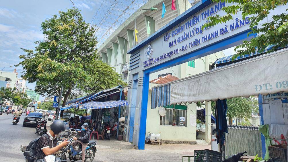 S&acirc;n vận động Chi Lăng c&oacute; diện t&iacute;ch 6ha, nằm ở "tứ gi&aacute;c v&agrave;ng" L&ecirc; Duẩn - Chi Lăng - Ng&ocirc; Gia Tự - H&ugrave;ng Vương (quận Hải Ch&acirc;u, TP Đ&agrave; Nẵng)