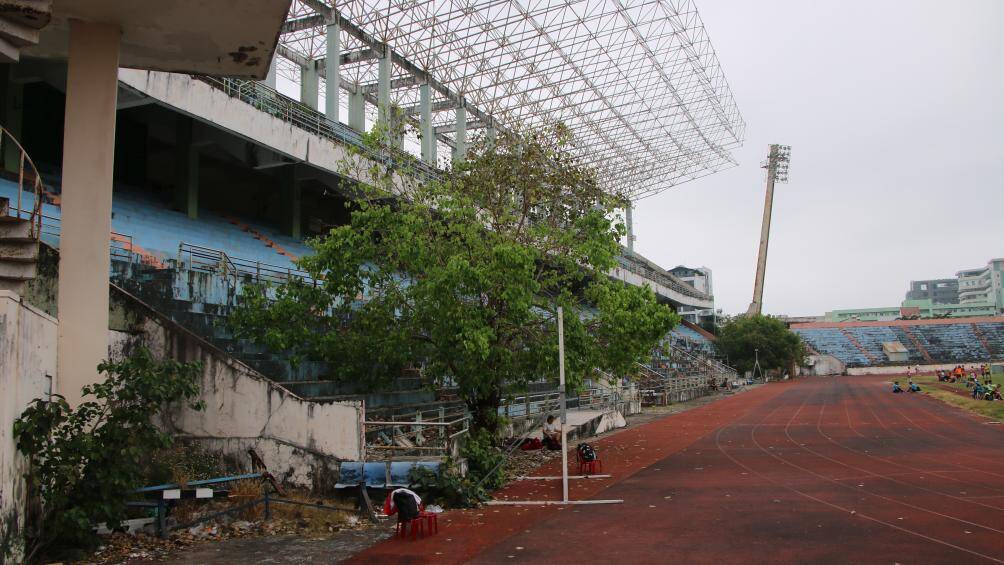 L&uacute;c đ&oacute;, C&ocirc;ng ty TNHH Tập đo&agrave;n Thi&ecirc;n Thanh đề nghị tham gia đầu tư dự &aacute;n. Do đ&oacute;, UBND TP Đ&agrave; Nẵng chỉ đạo c&aacute;c cơ quan, đơn vị lập thủ tục giao khu đất cho Tập đo&agrave;n Thi&ecirc;n Thanh để thực hiện dự &aacute;n theo chủ trương của th&agrave;nh phố. Để triển khai dự &aacute;n, C&ocirc;ng ty TNHH Tập đo&agrave;n Thi&ecirc;n Thanh đ&atilde; đề nghị t&aacute;ch thửa cho c&aacute;c c&ocirc;ng ty th&agrave;nh vi&ecirc;n v&agrave; được UBND TP Đ&agrave; Nẵng chấp nhận