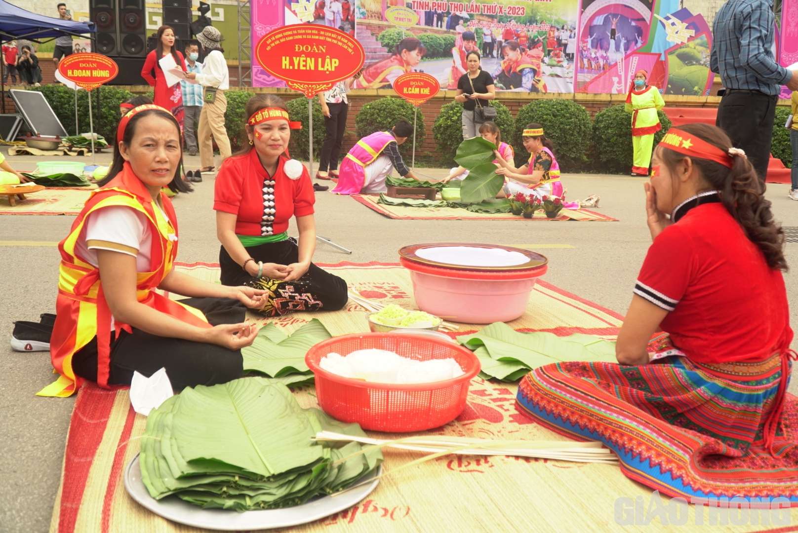 Hội thi c&oacute; 13 đo&agrave;n tham dự, quy tụ h&agrave;ng trăm nghệ nh&acirc;n đến từ c&aacute;c huyện, th&agrave;nh, thị trong tỉnh Ph&uacute; Thọ
