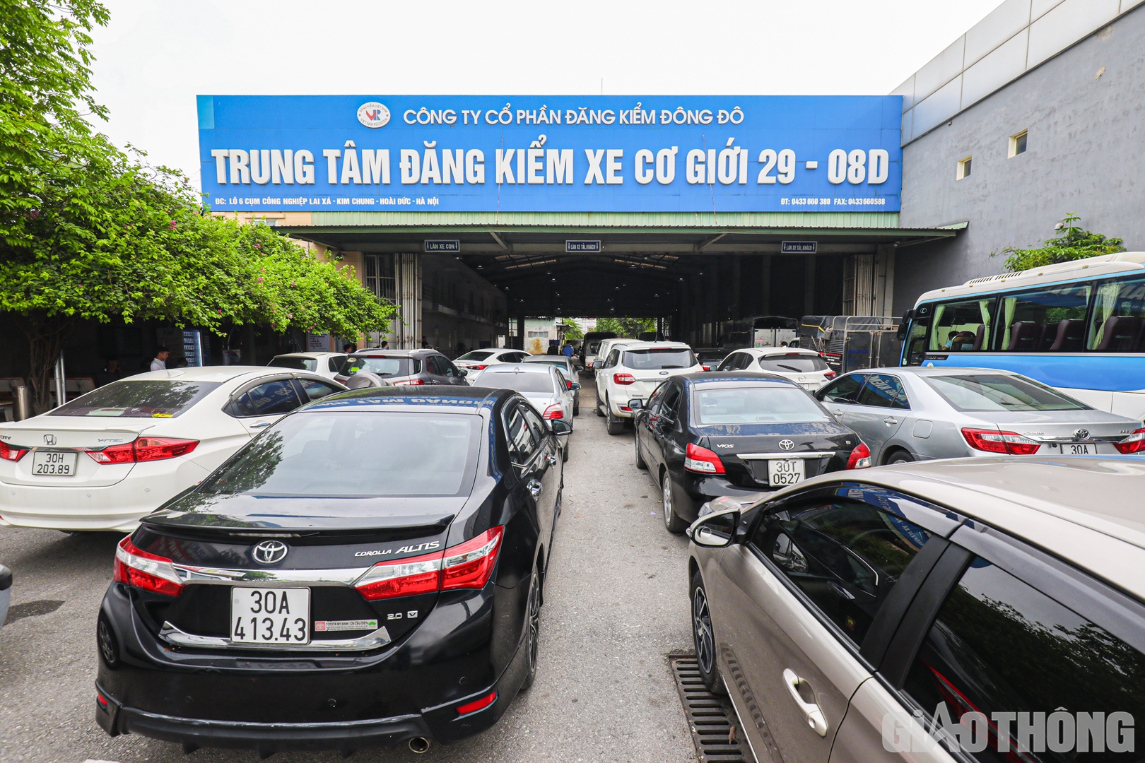 Từ đ&oacute;, &ocirc;ng Sinh khuyến c&aacute;o chủ xe bảo dưỡng, sửa chữa phương tiện trước khi kiểm định để tr&aacute;nh những hạng mục kh&ocirc;ng đạt phải quay đầu đi sửa chữa v&agrave; đăng kiểm lại mất thời gian, tăng &aacute;p lực cho trung t&acirc;m