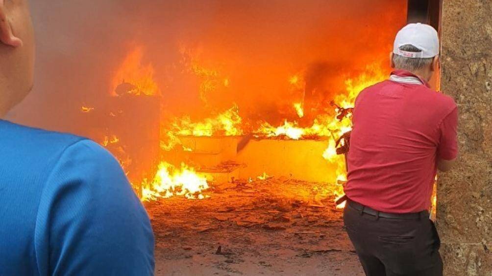 S&aacute;ng 13/5, đ&atilde; xảy ra vụ ch&aacute;y lớn tại ng&ocirc;i nh&agrave; số 24 phố Th&agrave;nh C&ocirc;ng, tổ d&acirc;n phố số 8, phường Quang Trung, quận H&agrave; Đ&ocirc;ng, TP H&agrave; Nội của chị Nguyễn Thu H&agrave; (sinh năm 1984 - chủ hộ) v&agrave; chồng Nguyễn Quang Minh (sinh năm 1980).