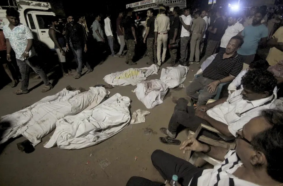 T&iacute;nh đến s&aacute;ng 3/6, đ&atilde; c&oacute; tới 233 người thiệt mạng v&agrave; 900 người kh&aacute;c bị thương. Nhưng dự b&aacute;o số người thương vong sẽ c&ograve;n tiếp tục tăng cao