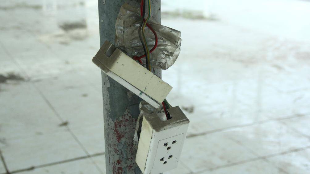 Đại diện quận Nam Từ Li&ecirc;m cho biết, dự &aacute;n đang vướng do cơ chế nguồn vốn v&agrave; một &iacute;t vấn đề về giải ph&oacute;ng mặt bằng n&ecirc;n chưa thể đi v&agrave;o hoạt động.