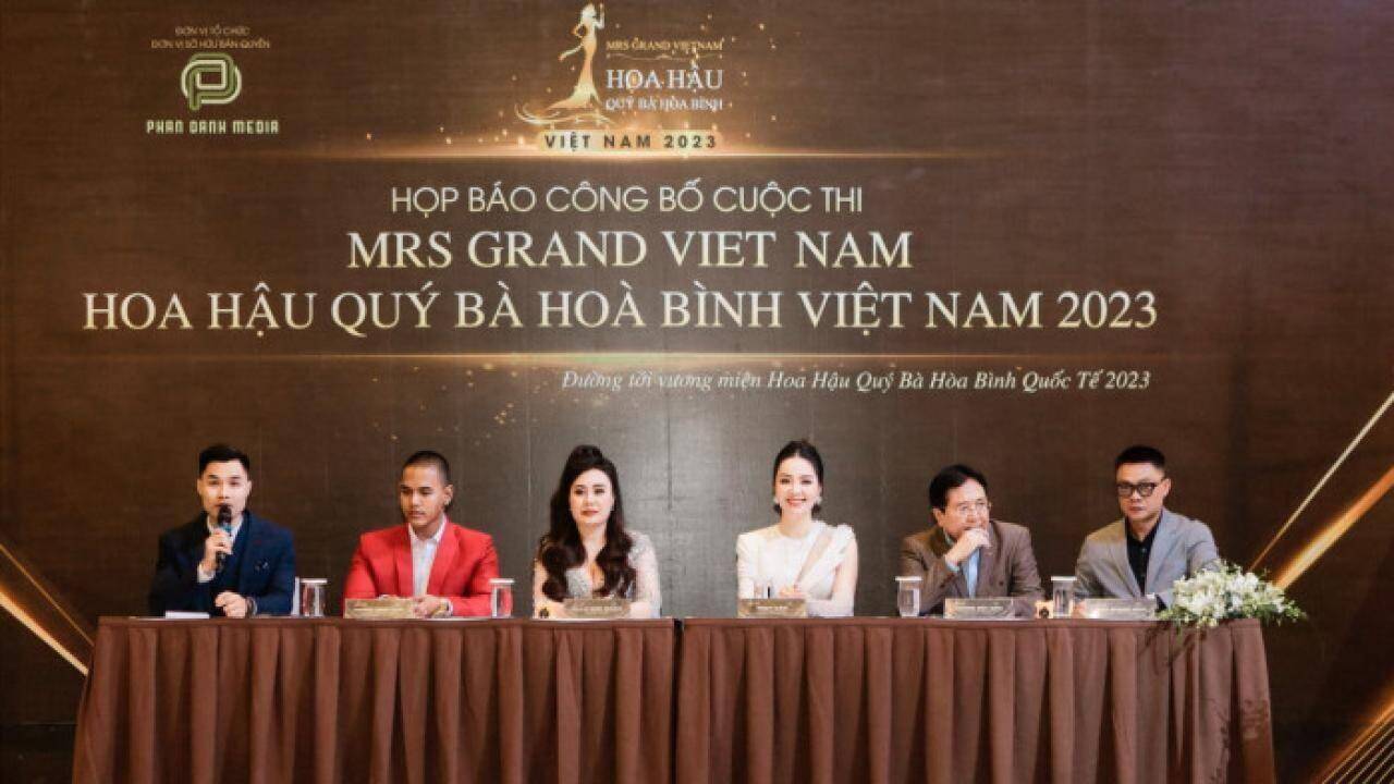 Cuộc thi Mrs Grand Vietnam chấp nhận th&iacute; sinh 'dao k&eacute;o'