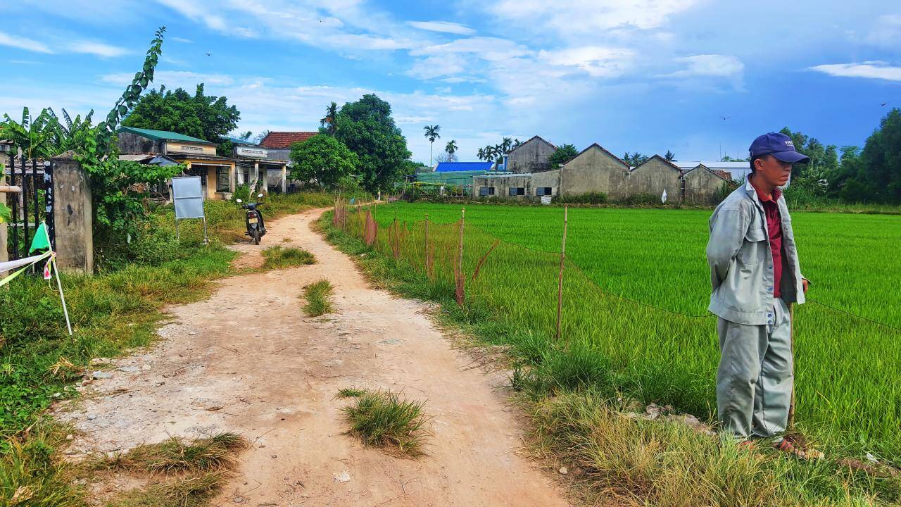 Quảng Ng&atilde;i: D&acirc;n khốn khổ sống trong v&ugrave;ng quy hoạch treo