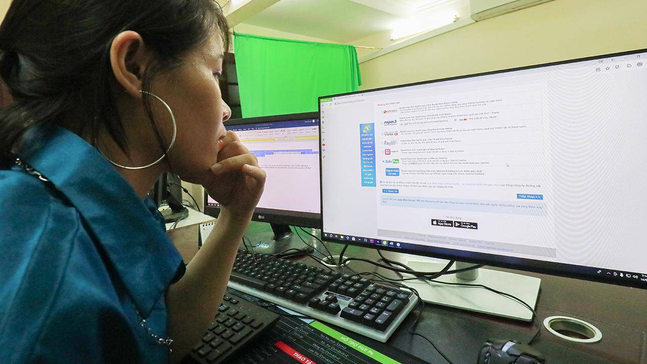 Đi t&agrave;u, gửi h&agrave;ng chưa khi n&agrave;o dễ d&agrave;ng đến thế