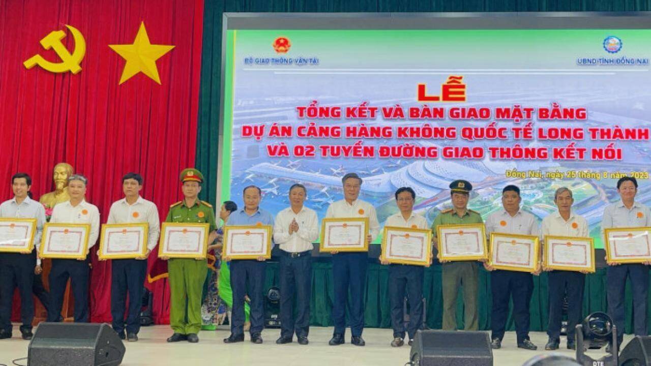 Đồng Nai thở ph&agrave;o khi b&agrave;n giao hết mặt bằng s&acirc;n bay Long Th&agrave;nh