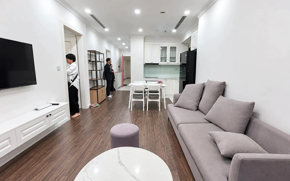 Lãi suất neo cao, người mua nhà thận trọng