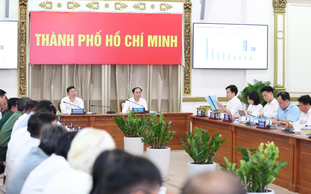 Thứ trưởng Nguyễn Văn Sinh: Phát triển nhà ở xã hội không chỉ là việc của doanh nghiệp