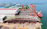 Cầu đi bộ qua sông Sài Gòn thử tải thành công, chuẩn bị hợp long