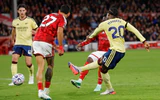 Ngoại hạng Anh: Arsenal thắng tối thiểu, MU bị Leeds cầm hòa