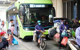 Một giây bất cẩn, hiểm họa khó lường trên đường phố