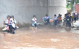 Người dân ven sông Buông lại khốn khổ vì 6 tuần hứng 6 trận ngập