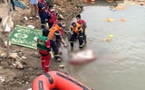 Phú Thọ: Phát hiện thêm nạn nhân trong vụ chìm tàu trên sông Hồng
