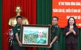 Phó Chủ tịch nước Võ Thị Ánh Xuân thăm cán bộ, chiến sĩ Biên phòng Cửa khẩu Dương Đông