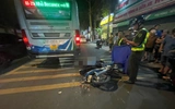 TP.HCM: Va chạm với xe buýt, người đàn ông bị cán tử vong
