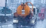 Hà Nội: Tường trình của tài xế xe bồn để nước thải đổ ra đường Vành đai 3 trên cao