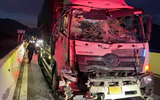 Khánh Hòa: Kịp thời giải cứu người mắc kẹt trong ô tô sau tai nạn trên cao tốc
