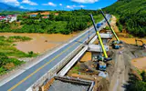 Đại công trường mở rộng cao tốc Nội Bài - Lào Cai sau 10 tháng thi công