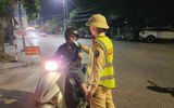 Dính nồng độ cồn kịch khung, tài xế thanh minh chỉ uống nước bò húc