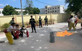 Hà Nội trang bị kỹ năng phòng cháy chữa cháy và cứu nạn cứu hộ cho giáo viên, học sinh