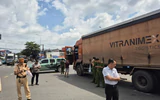 Tai nạn giao thông 8/9: Xe tải va chạm xe máy, 4 người thương vong