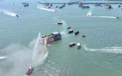 Hơn 2.000 người cùng phương tiện, máy bay trực thăng diễn tập chữa cháy tại Quảng Ninh