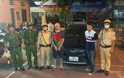 Tài xế sử dụng ma túy, người trên xe tấn công CSGT