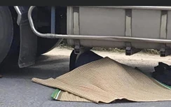 Cụ bà nhặt phế liệu tử vong thương tâm dưới gầm xe tải