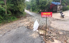 Mưa lớn nhiều tuyến đường ở Hà Tĩnh sạt lở, sẵn sàng lên phương án di tản dân