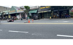 Xe máy va chạm ô tô, nam thanh niên bị cuốn vào gầm tử vong